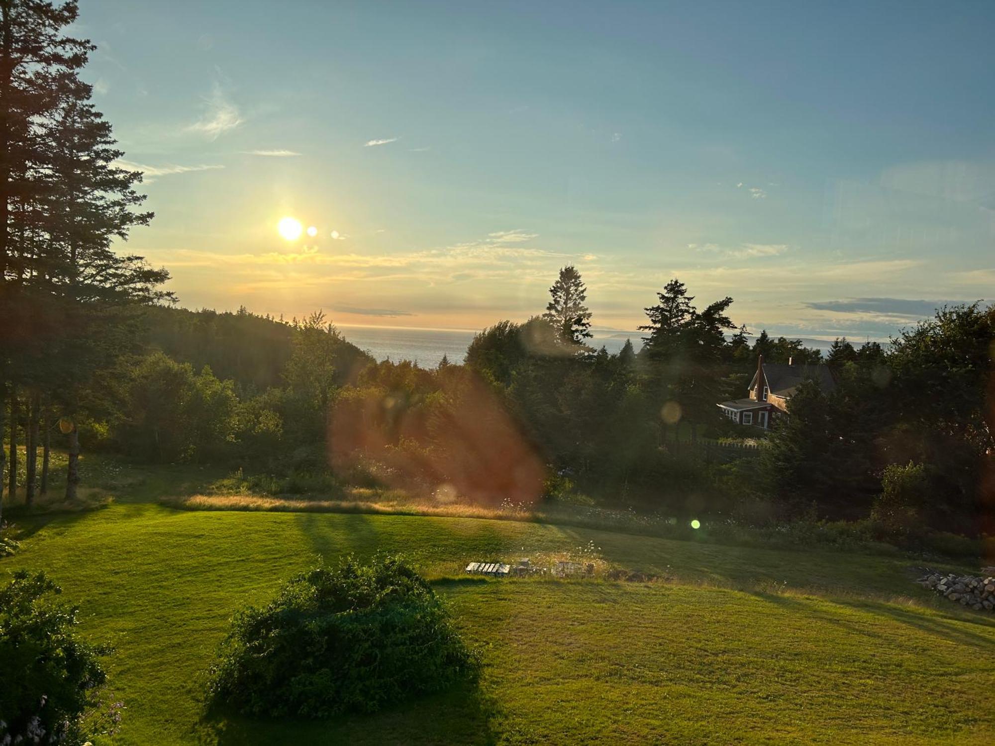 Tides Inn Guest Suites Halls Harbour Exteriér fotografie