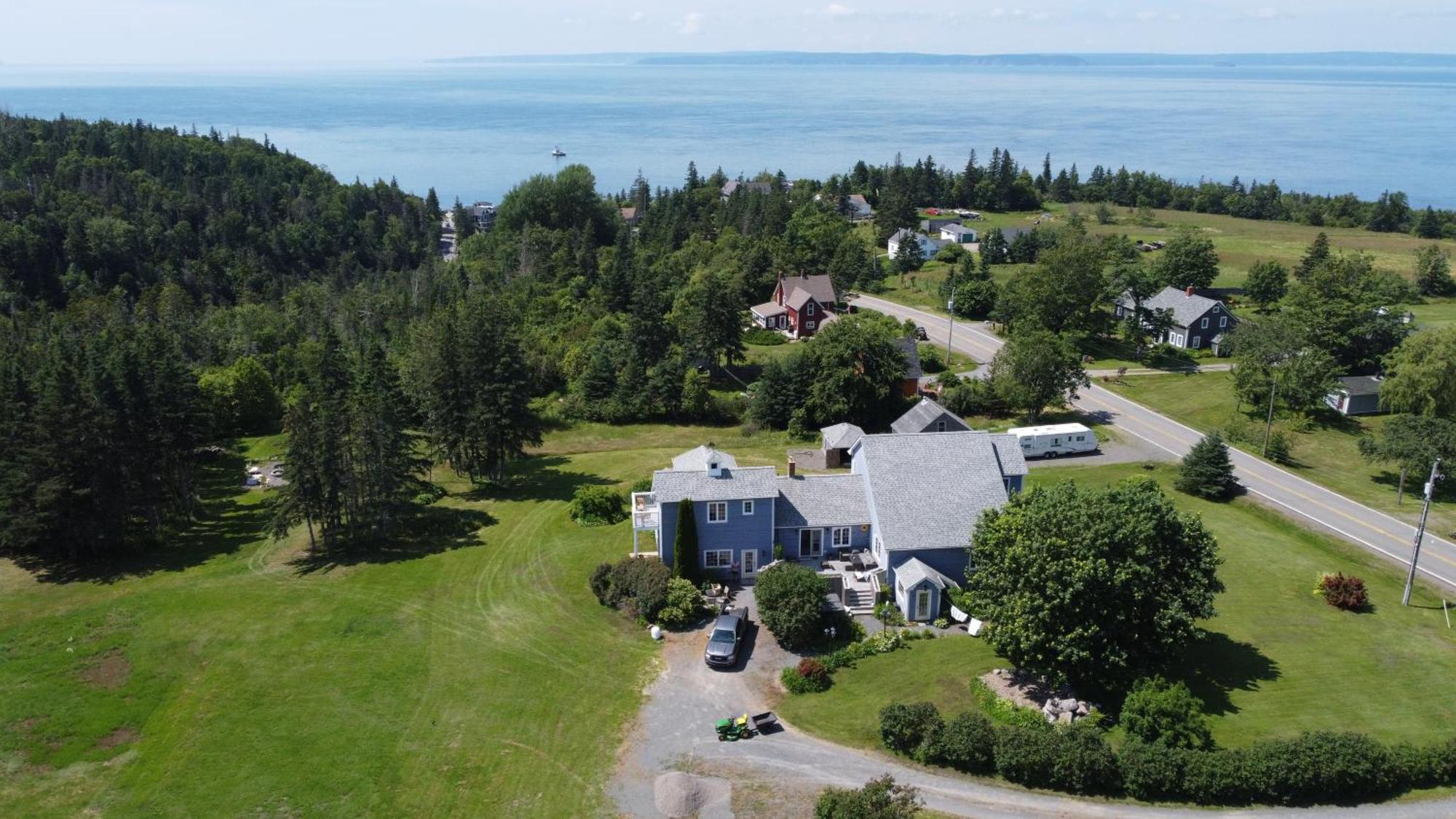 Tides Inn Guest Suites Halls Harbour Exteriér fotografie