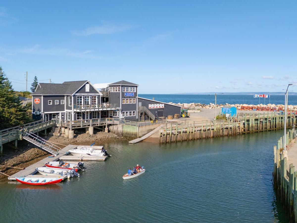 Tides Inn Guest Suites Halls Harbour Exteriér fotografie